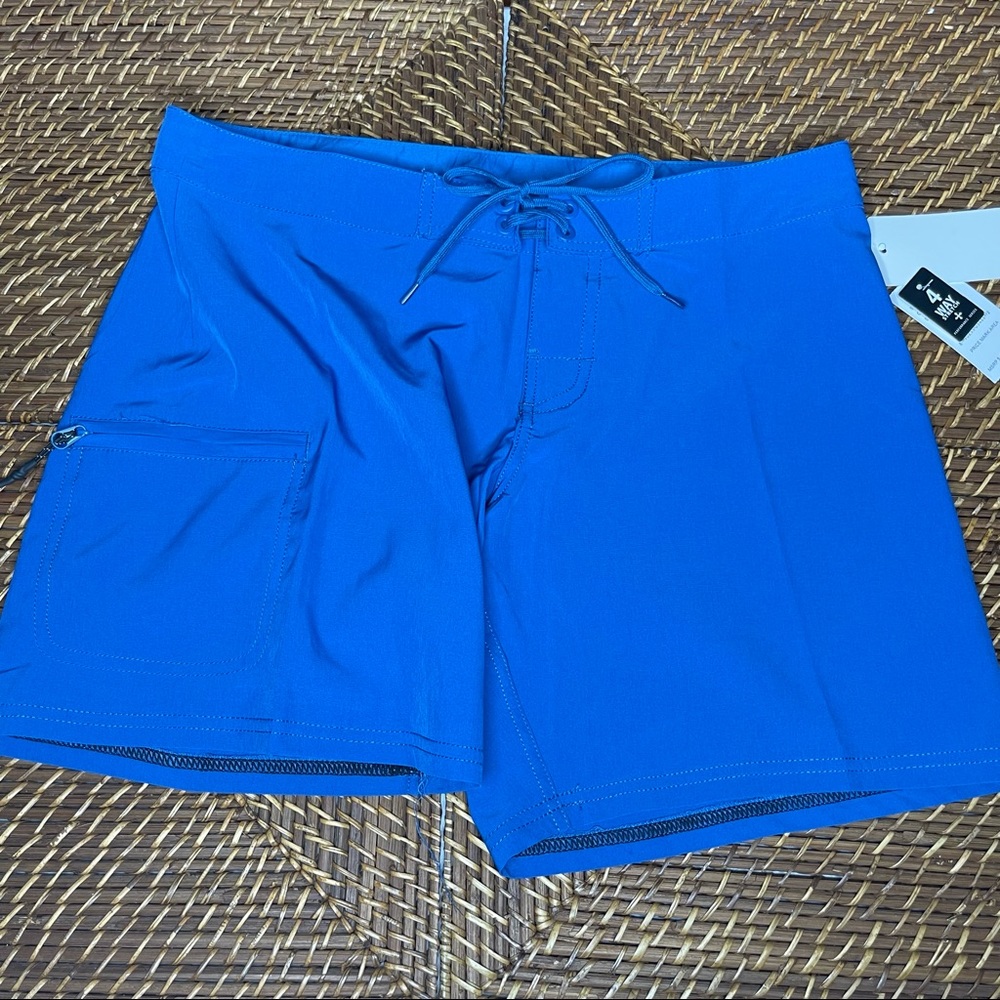 BOARD SHORTS